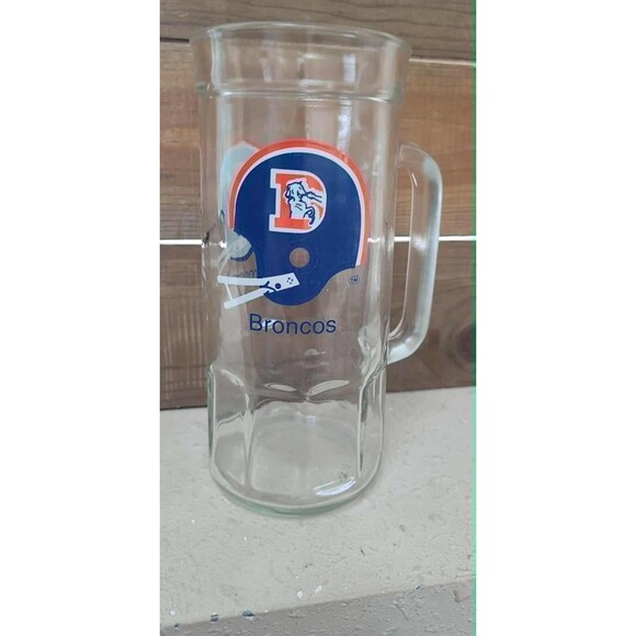 Vintage 1980's Denver Broncos NFL Football Fisher Peanuts Beer Glass Mug - Picture 1 of 4